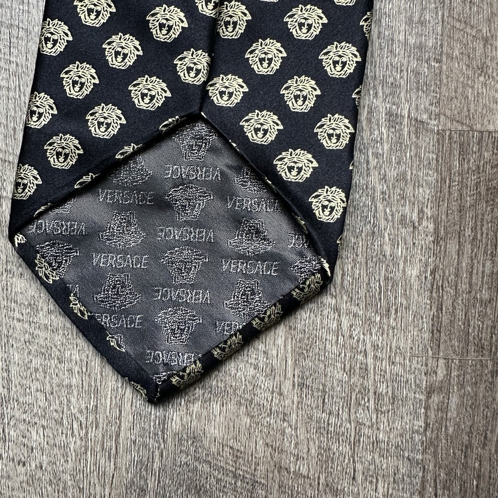 Gianni Versace Coal Black Gold Face VINTAGE Silk Tie Made in Italy EXC+++ - Picture 5 of 12